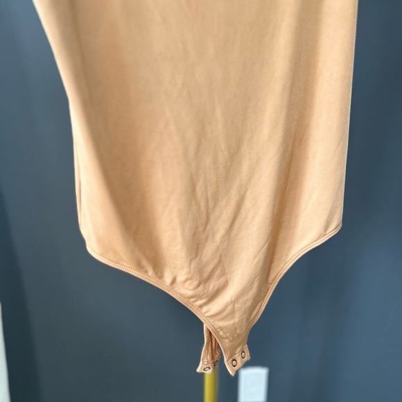 Express body contour bodysuit - Picture 5 of 9